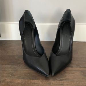 Kendall and Kylie Abi black heels